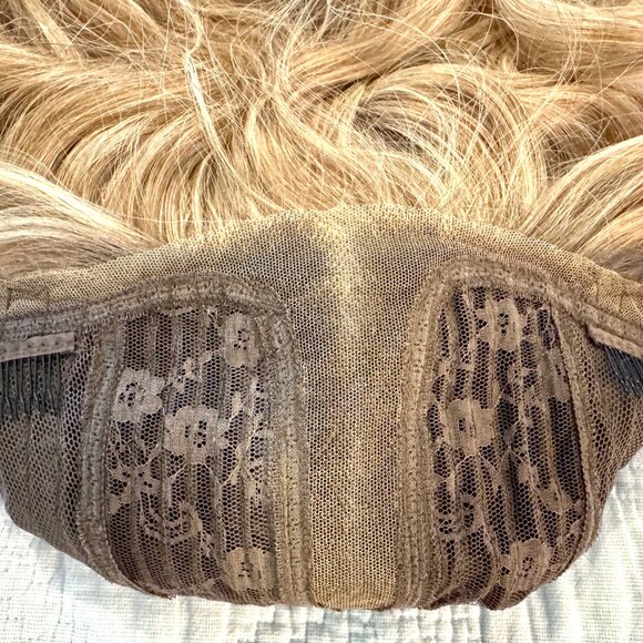 NWT (with modifications) Chelsey Smith Crowns Pauleen Carmel Latte Wig - Picture 7 of 13